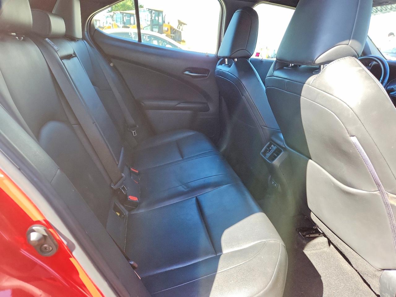 2020 LEXUS UX 250h Base