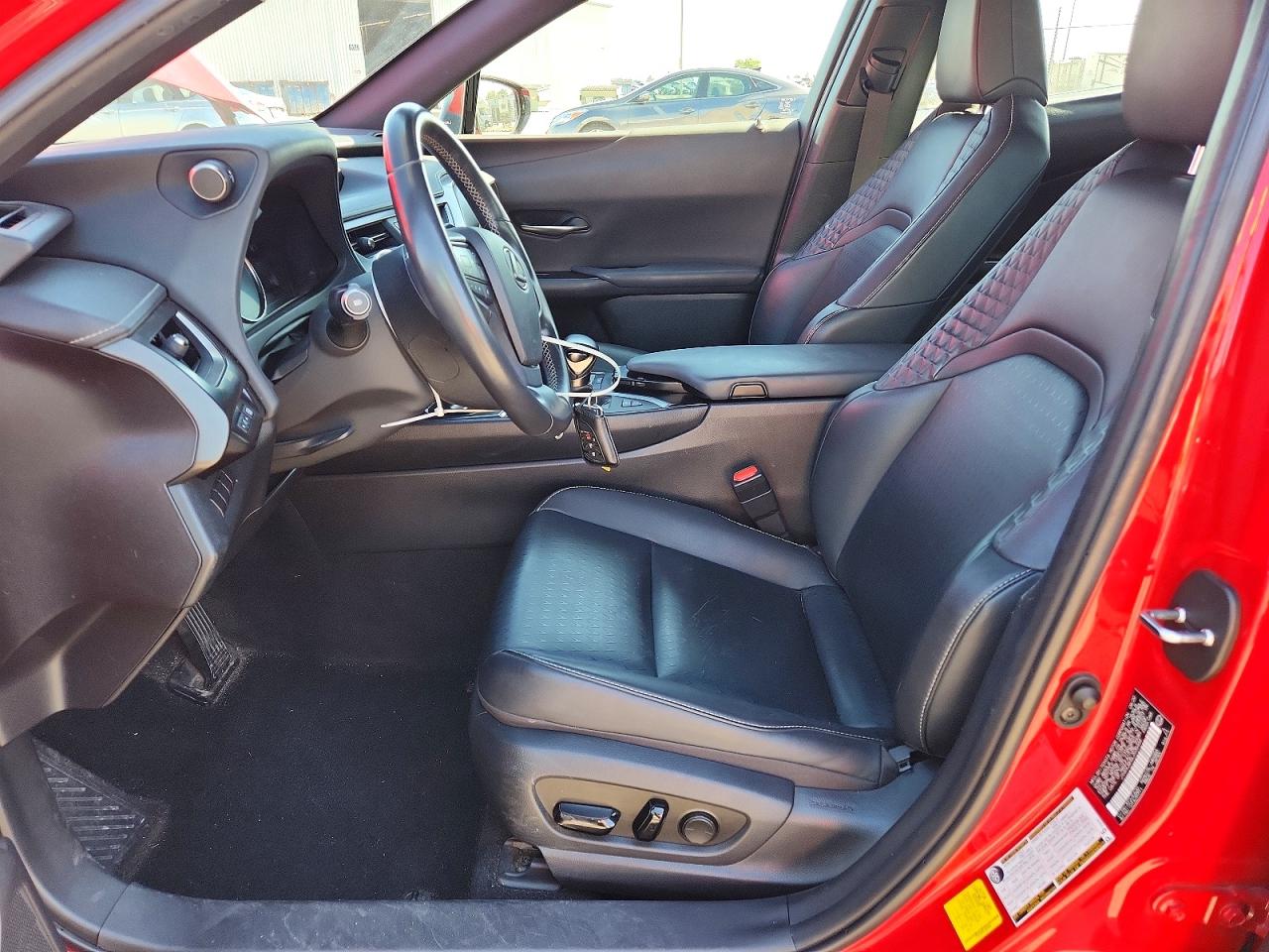 2020 LEXUS UX 250h Base