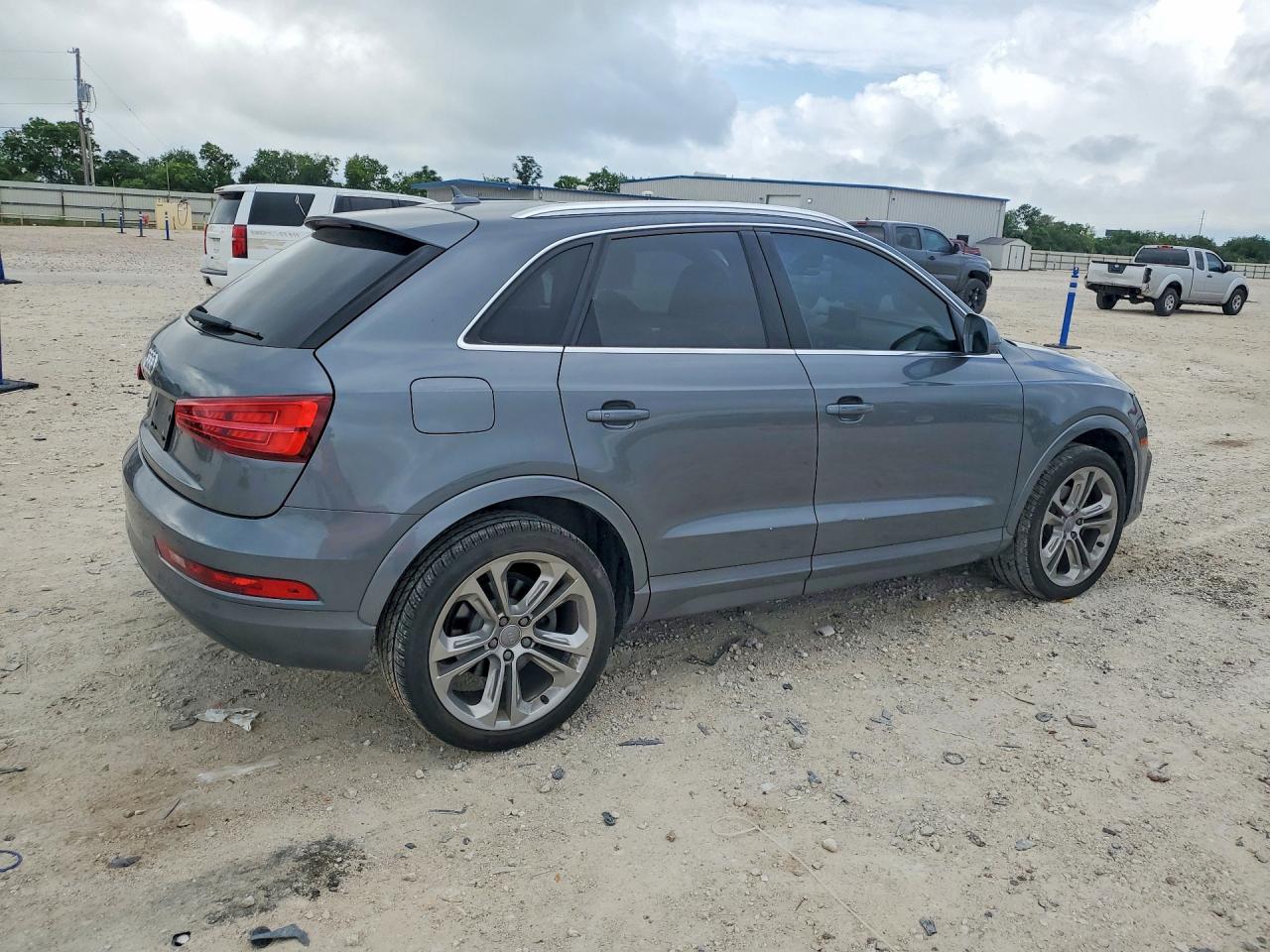 2017 AUDI Q3 Premium Plus
