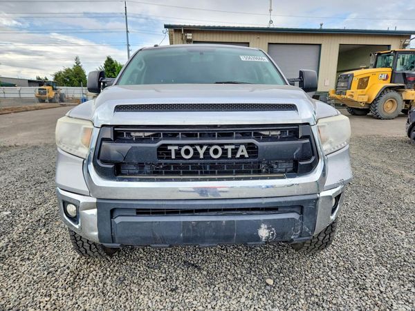 2015 TOYOTA TUNDRA SR5 Grade