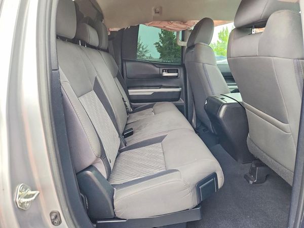 2015 TOYOTA TUNDRA SR5 Grade