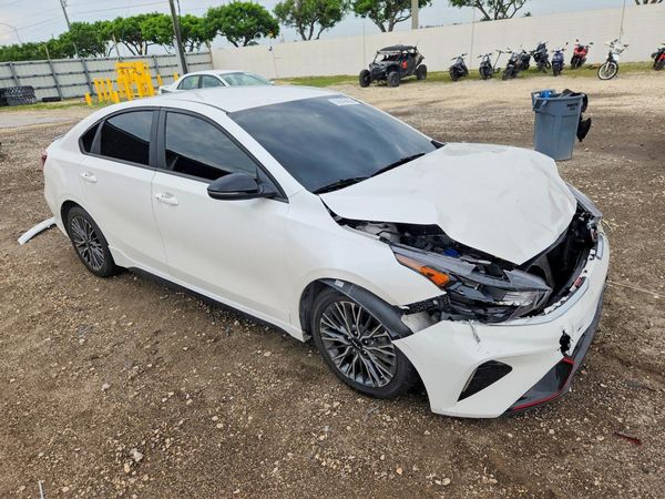 2024 KIA FORTE GT Line