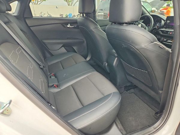 2024 KIA FORTE GT Line