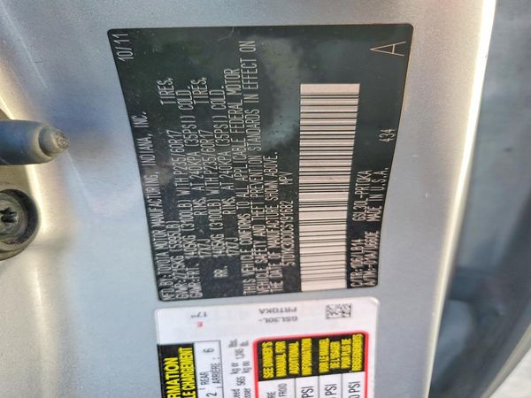 2012 TOYOTA SIENNA