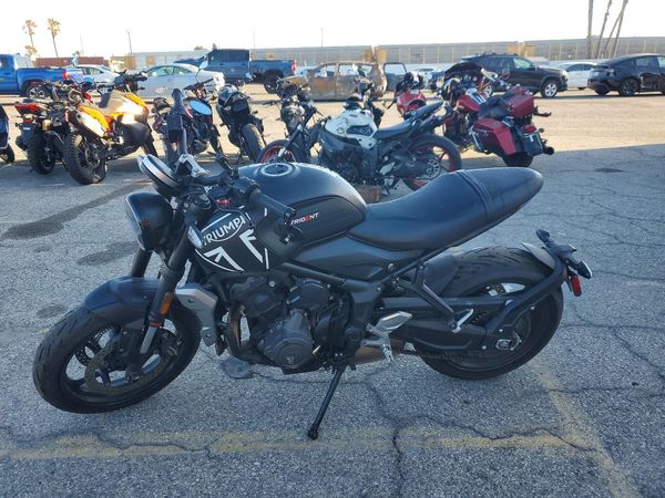 2024 TRIUMPH MOTORCYCLE TRIDENT 660
