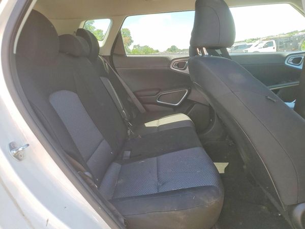 2024 KIA SOUL LX, S