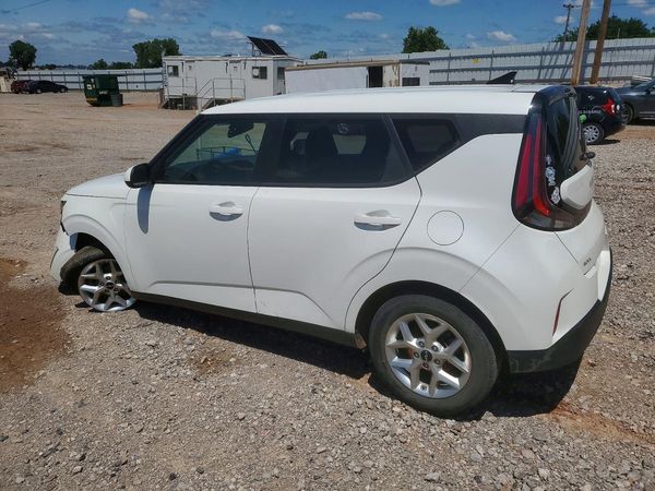 2024 KIA SOUL LX, S