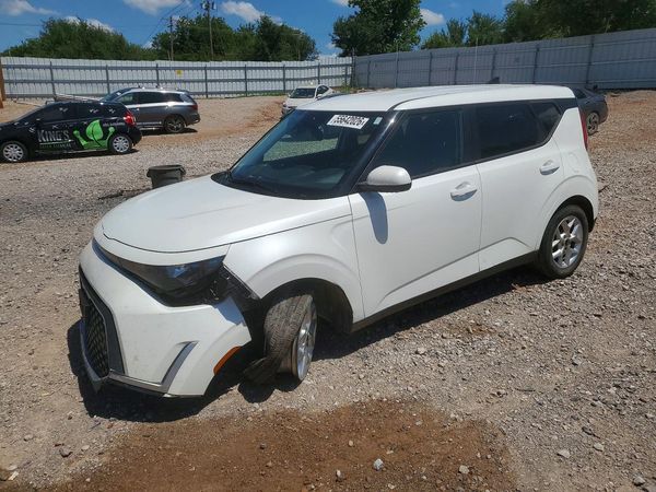 2024 KIA SOUL LX, S
