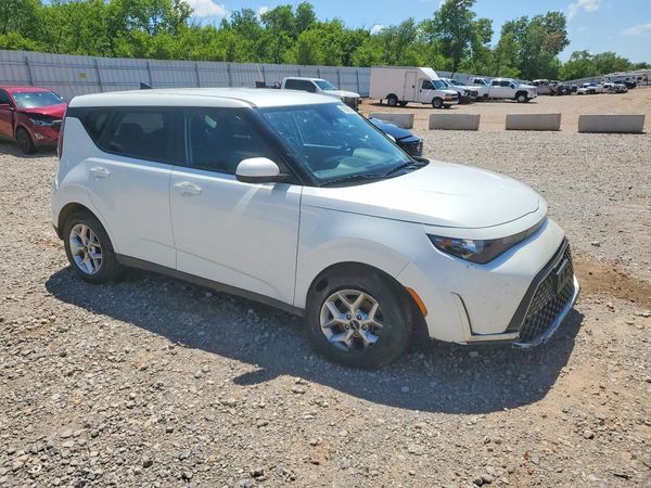 2024 KIA SOUL LX, S