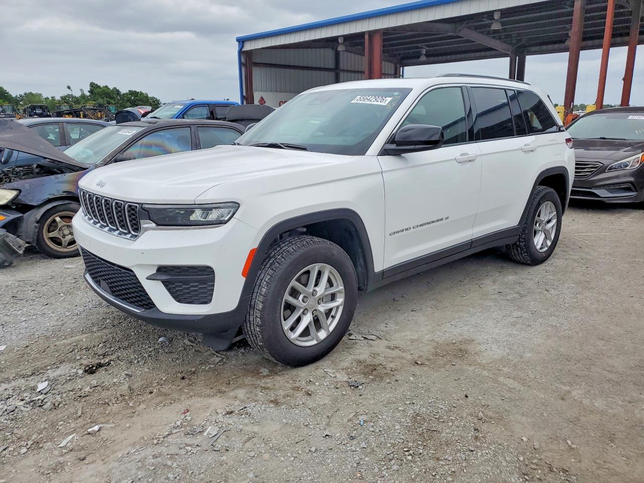 2024 JEEP GRAND CHEROKEE LAREDO 4X2