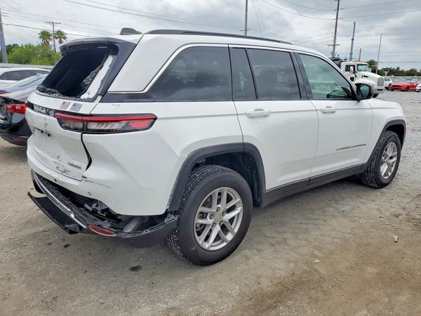 2024 JEEP GRAND CHEROKEE LAREDO 4X2