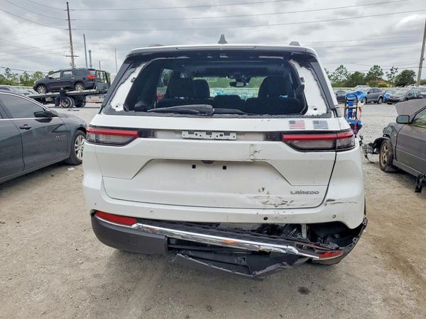 2024 JEEP GRAND CHEROKEE LAREDO 4X2