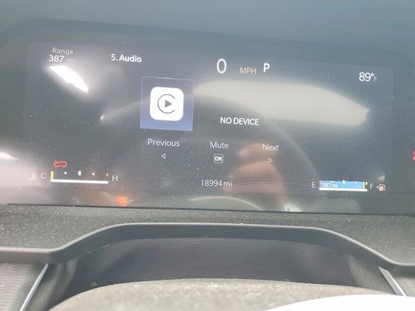 2024 JEEP GRAND CHEROKEE LAREDO 4X2