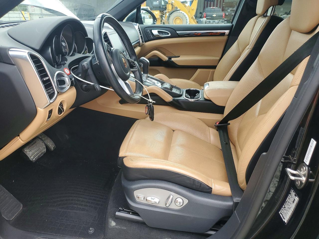 2018 PORSCHE CAYENNE