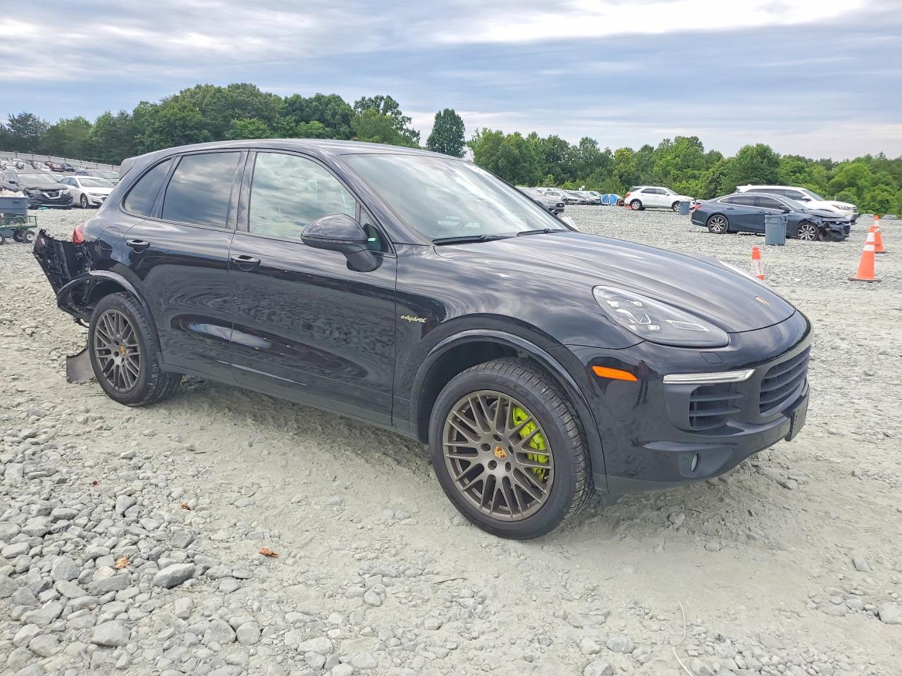 2018 PORSCHE CAYENNE