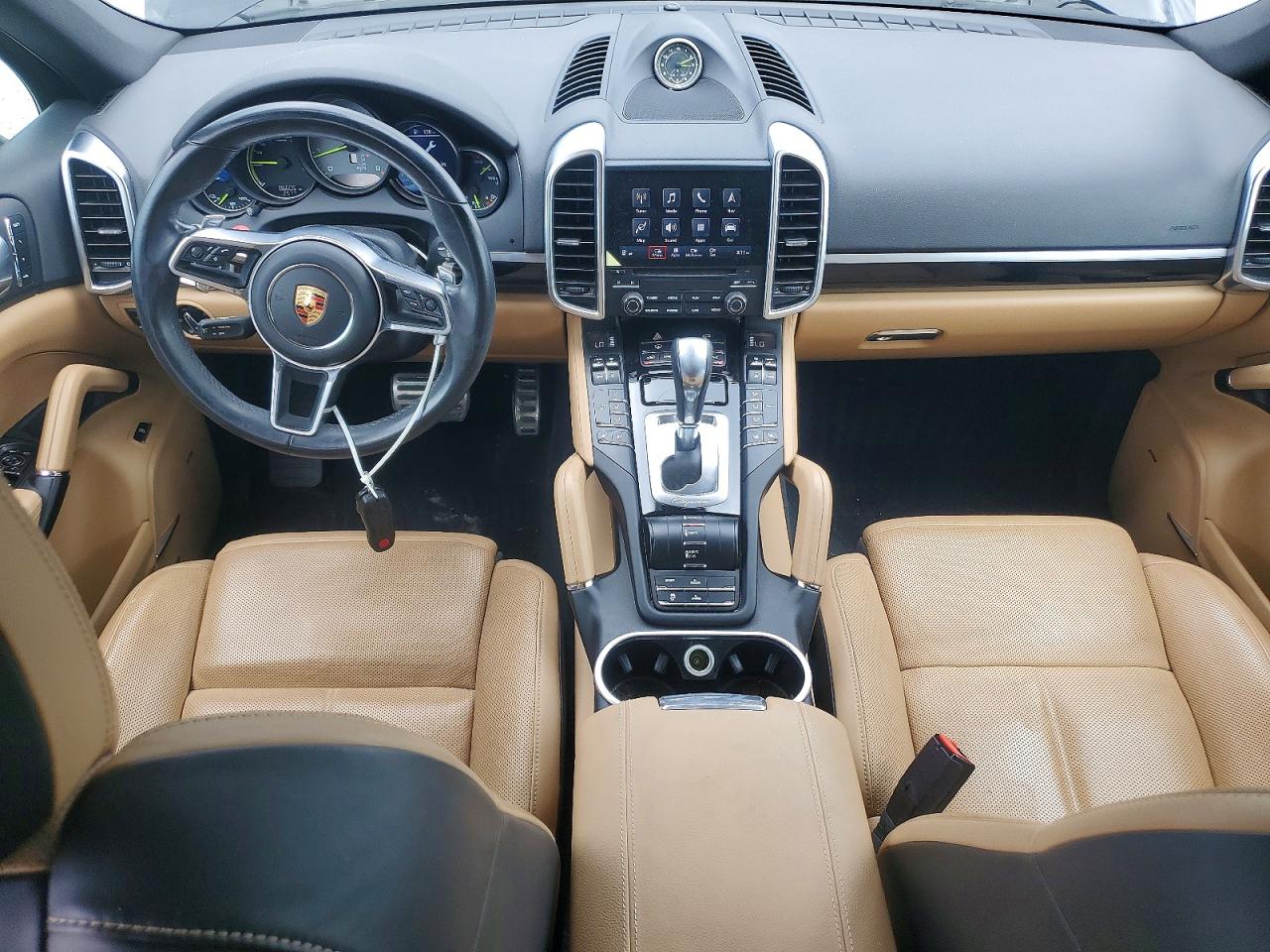 2018 PORSCHE CAYENNE