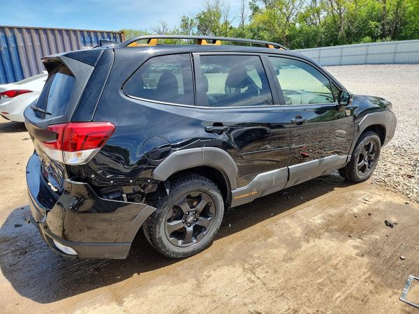 2023 SUBARU FORESTER