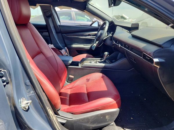 2024 MAZDA 3 Preferred Package