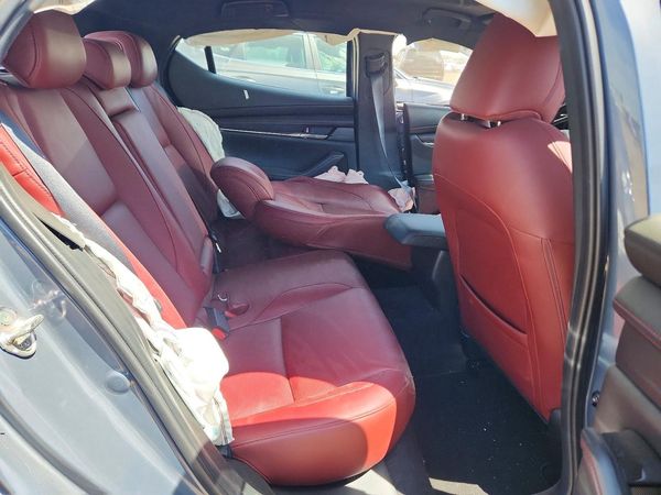 2024 MAZDA 3 Preferred Package