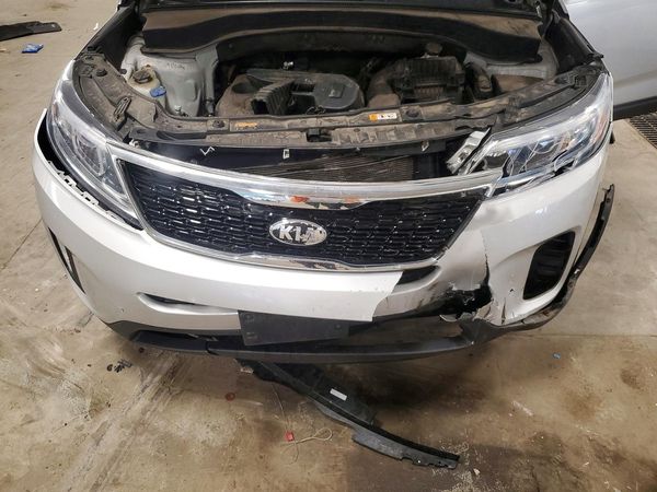 2014 KIA SORENTO Base/ LX