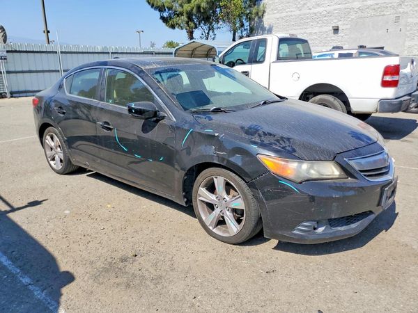 2013 ACURA ILX 20 TECH