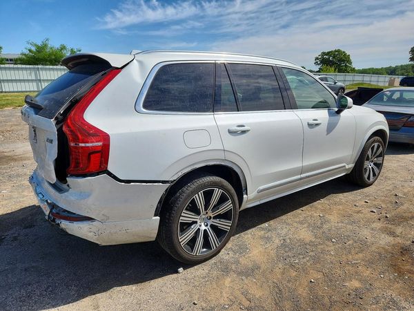 2025 VOLVO XC90