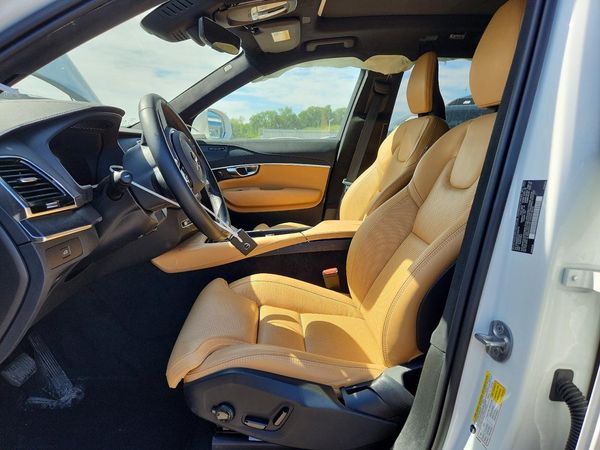 2025 VOLVO XC90