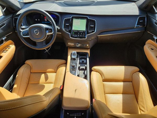 2025 VOLVO XC90