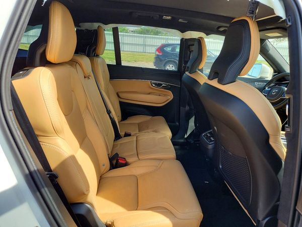2025 VOLVO XC90