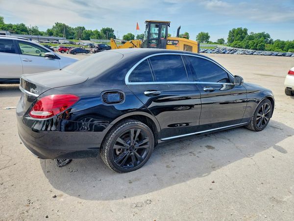 2018 MERCEDES-BENZ C C300d-4M
