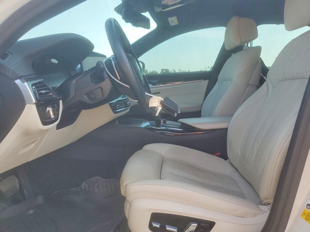 2023 BMW 540