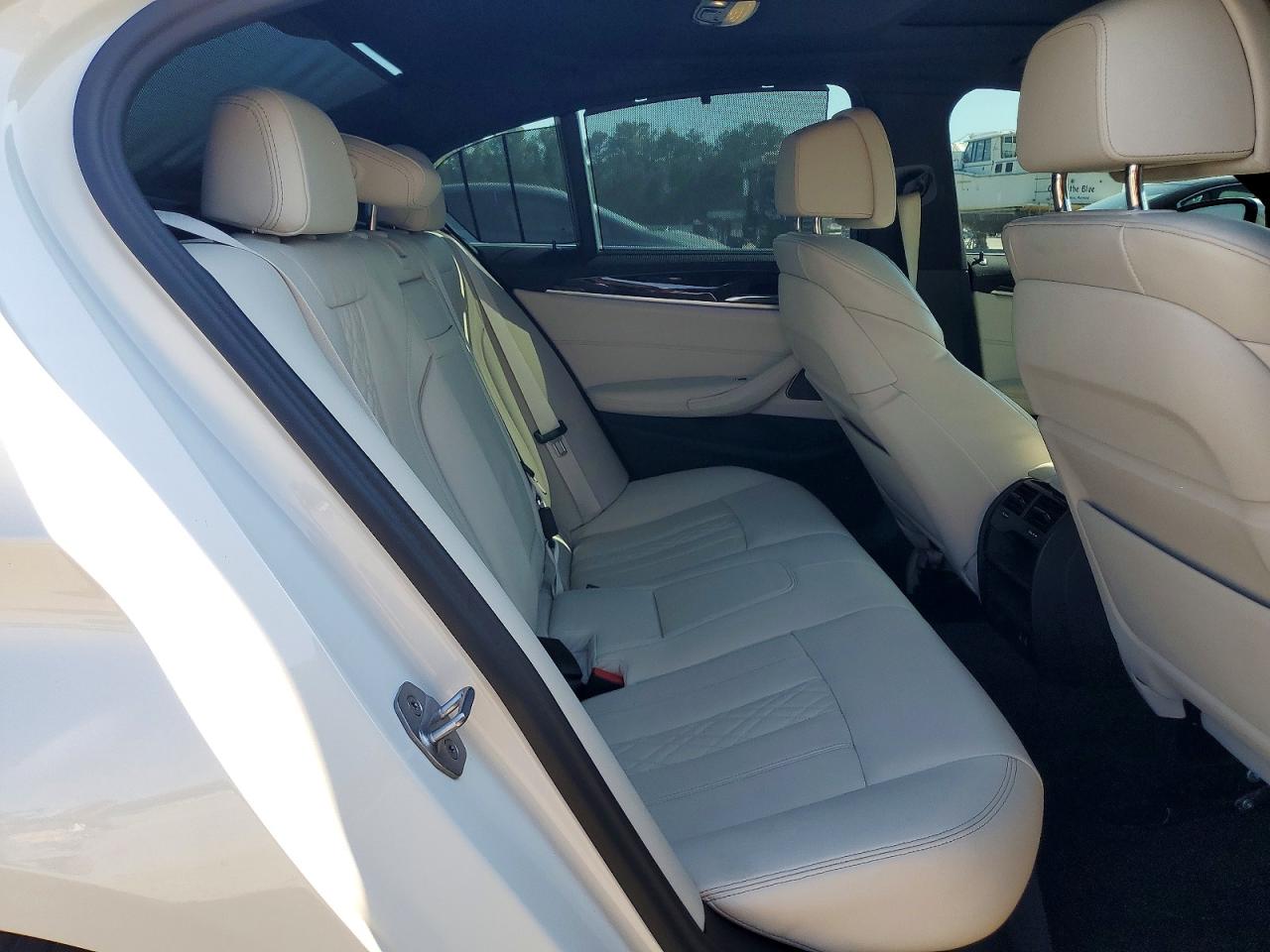 2023 BMW 540