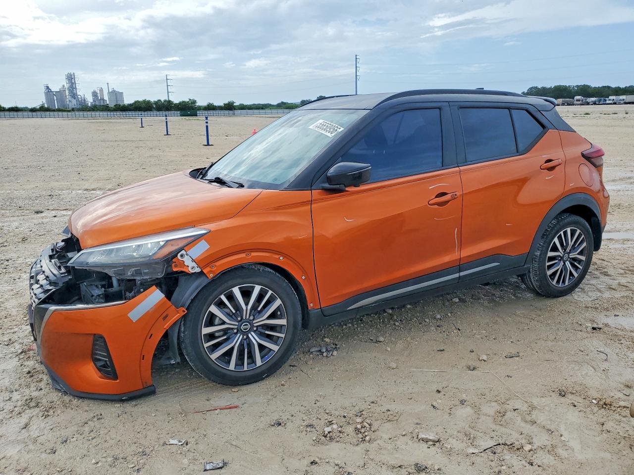 2021 NISSAN KICKS SR