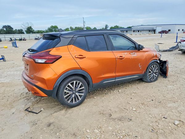 2021 NISSAN KICKS SR