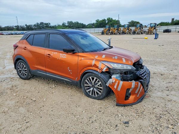 2021 NISSAN KICKS SR