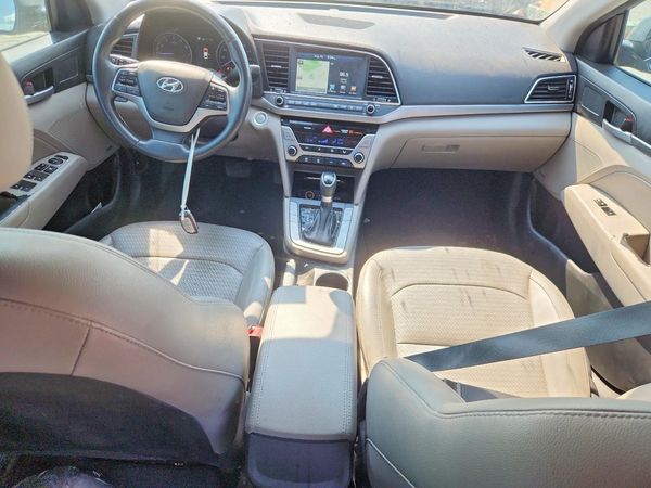 2017 HYUNDAI ELANTRA