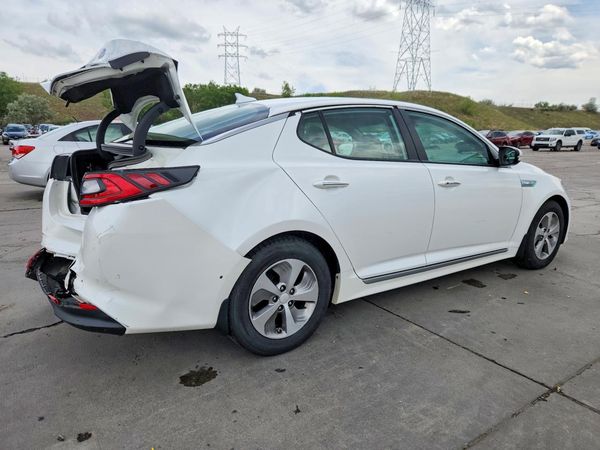 2015 KIA OPTIMA GL - Middle-low