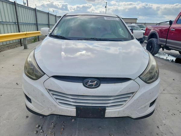 2015 HYUNDAI TUCSON GL (Middle-Low)