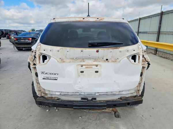 2015 HYUNDAI TUCSON GL (Middle-Low)