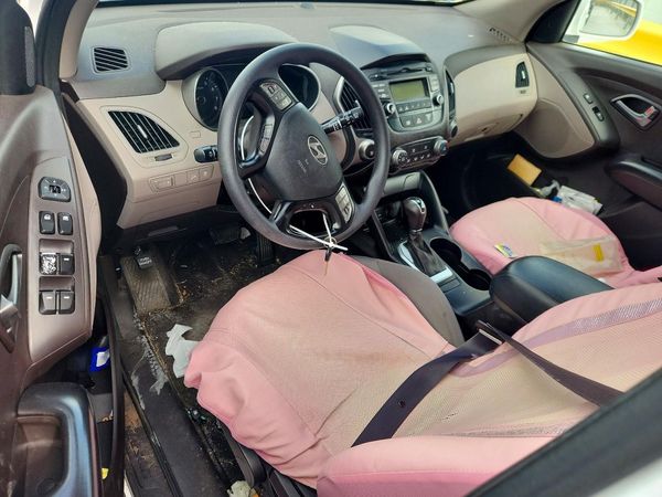2015 HYUNDAI TUCSON GL (Middle-Low)