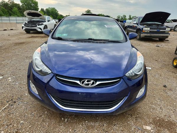 2013 HYUNDAI ELANTRA
