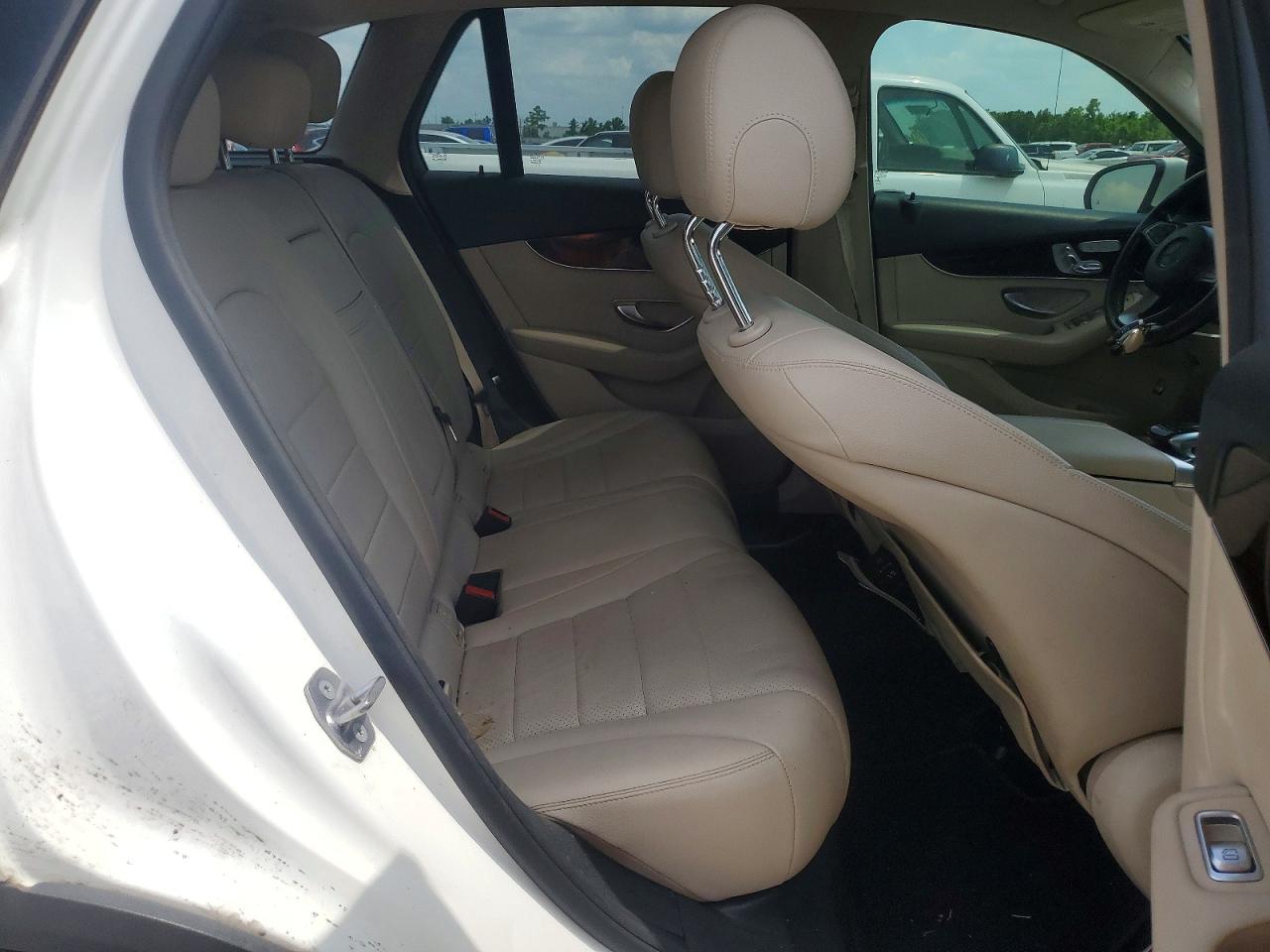 2016 MERCEDES-BENZ GLC GLC300