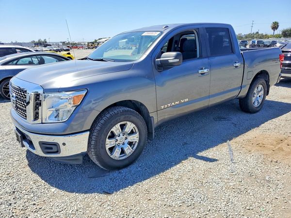 2018 NISSAN TITAN — Front 3/4