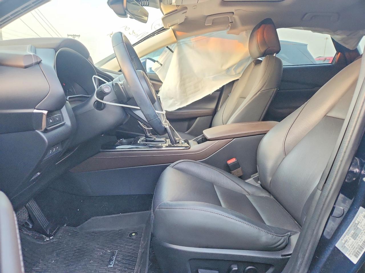 2024 MAZDA CX-30 Premium Package