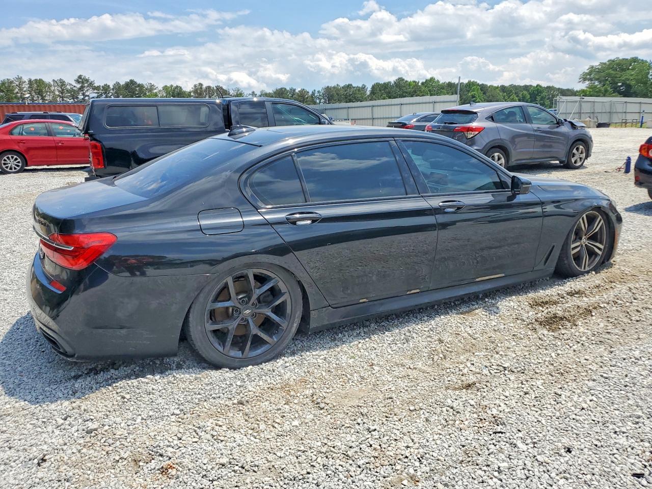 2017 BMW 740