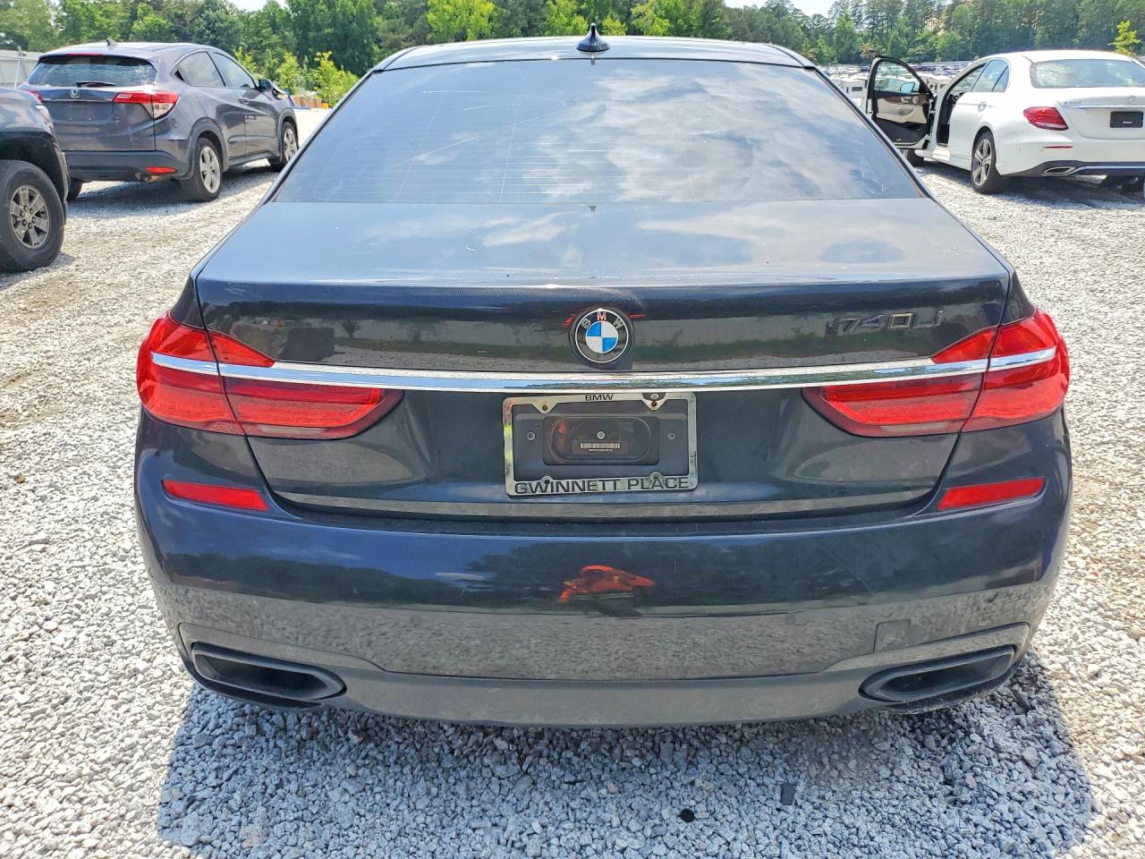 2017 BMW 740