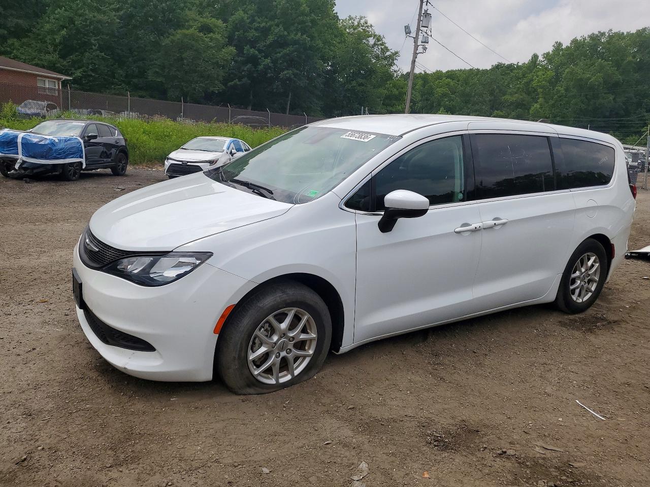 2023 CHRYSLER VOYAGER LX