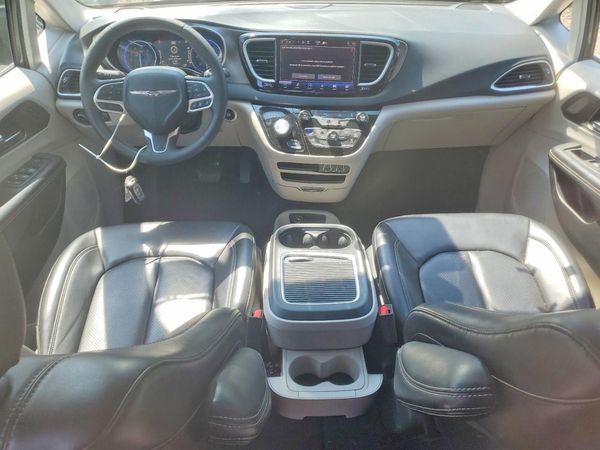2023 CHRYSLER PACIFICA Touring L — CKPT