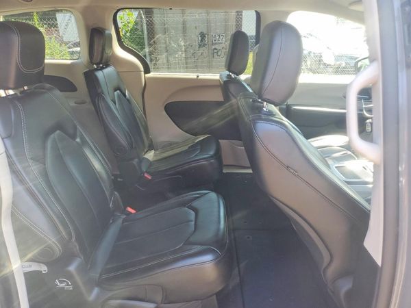 2023 CHRYSLER PACIFICA Touring L — PSRS