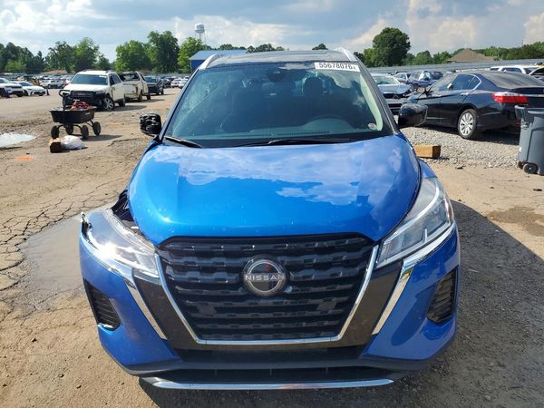 2024 NISSAN KICKS
